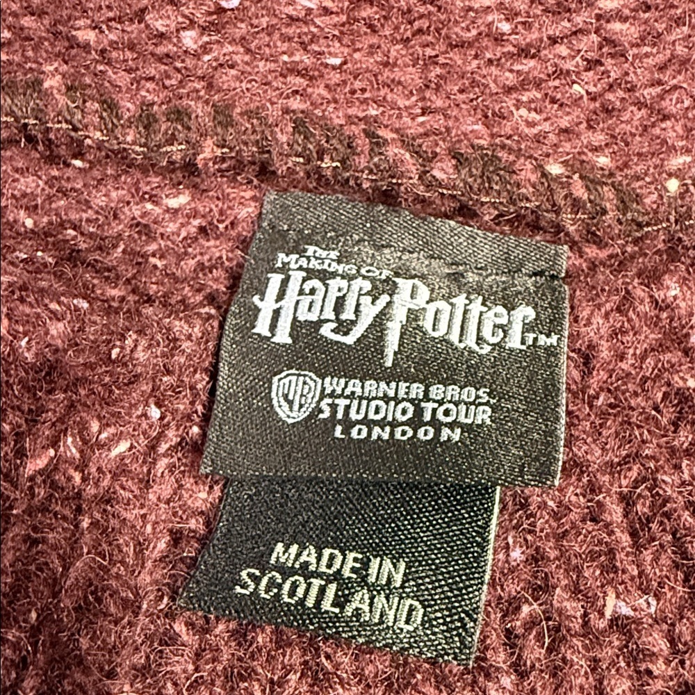 Harry Potter Maroon Sweater with Cream Letter Warner Bros. Studio Tour London. - Picture 5 of 9